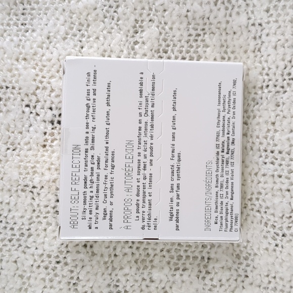 about-face BY HALSEY Light Lock Powder in Stars on Fire, 8g/0.28oz - Picture 3 of 8